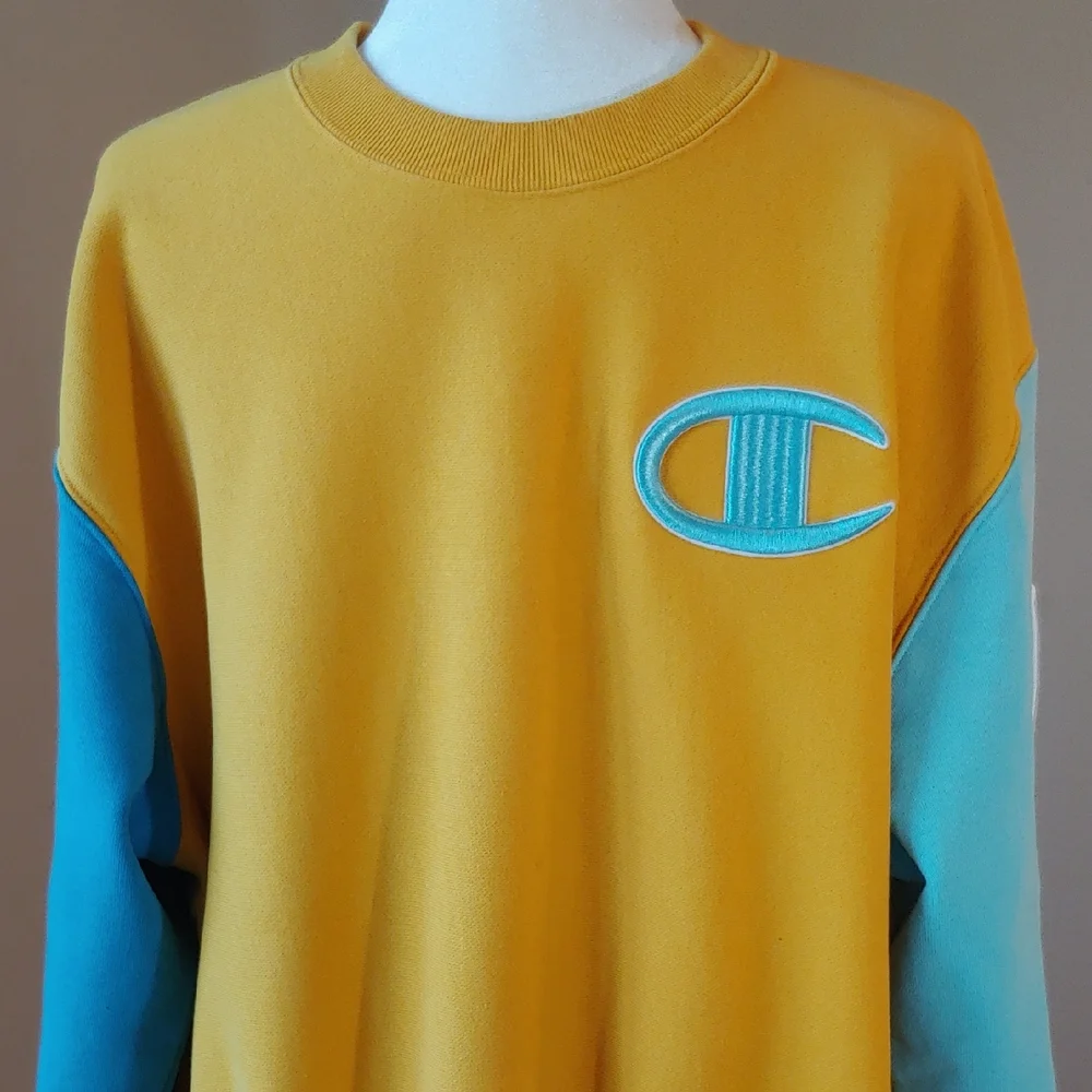 Champion Men's Embroidered Reverse Weave Crewneck in Mustard Teal size Large - Picture 4 of 15